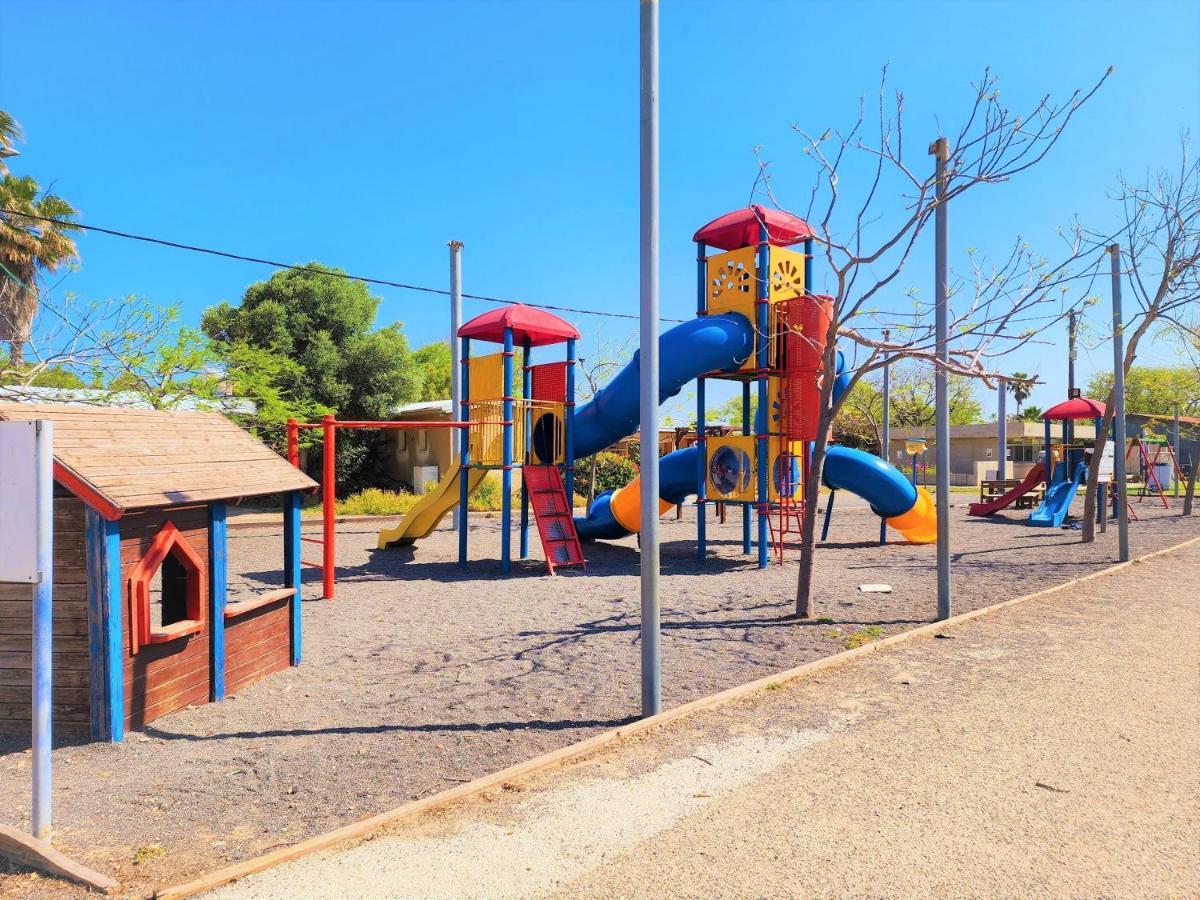 Nachsholim Kibbutz Country Lodging ナーショリム エクステリア 写真