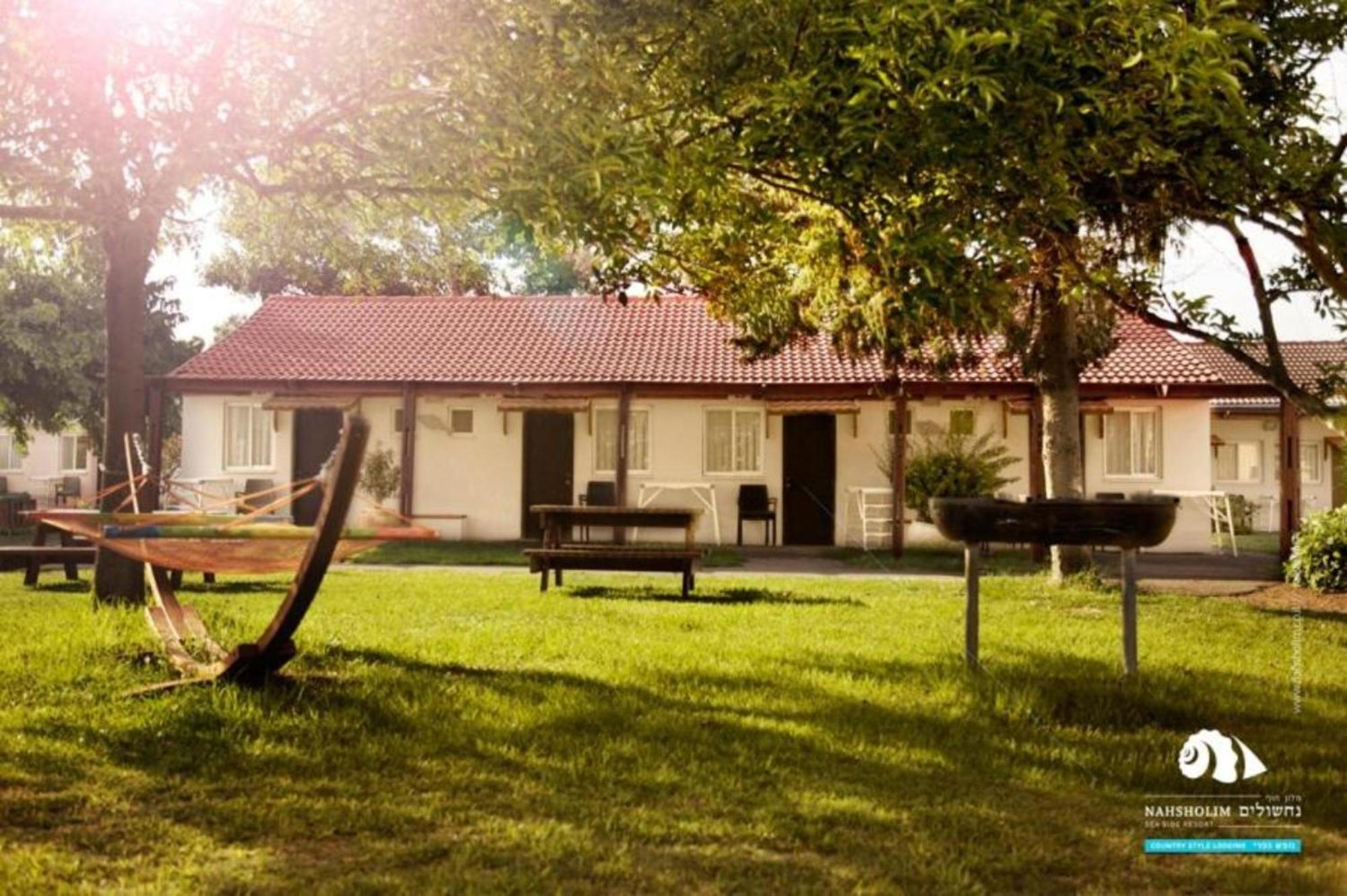 Nachsholim Kibbutz Country Lodging ナーショリム エクステリア 写真